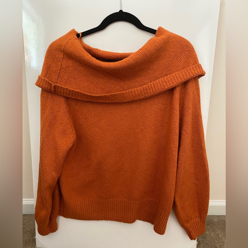 Anthropologie cowl neck/off shoulder sweater size medium - NWT